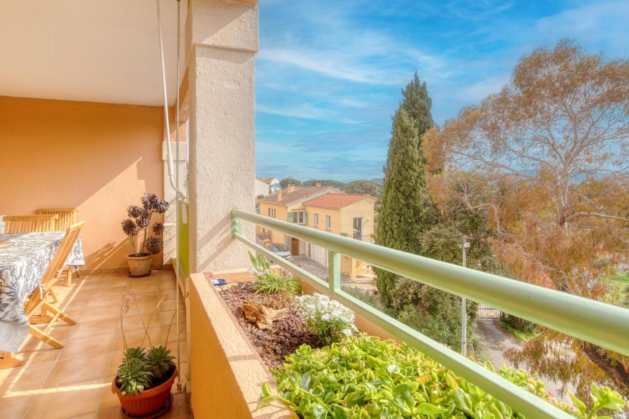 Bel Appartement Classe 3 Etoiles Bormes-les-Mimosas Exterior photo